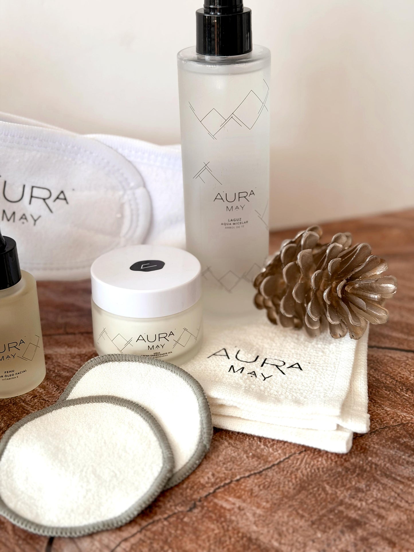 Pack Navideño Quatro 20% OFF + Ritual Limpieza Aura May
